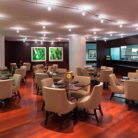 Sheraton Hotel Metairie New Orleans Exterior photo