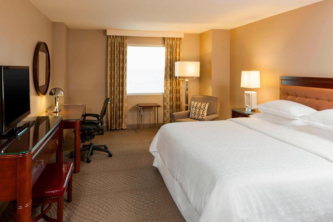 Sheraton Hotel Metairie New Orleans Exterior photo